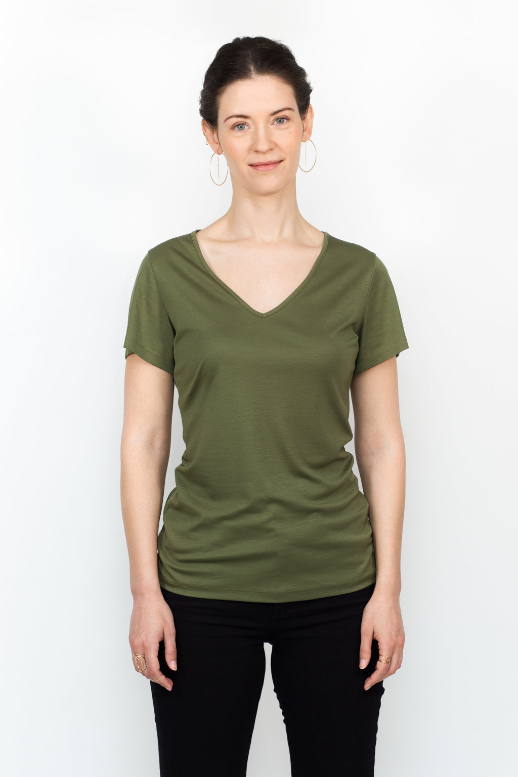 ADÈLE V-neck top, warm green