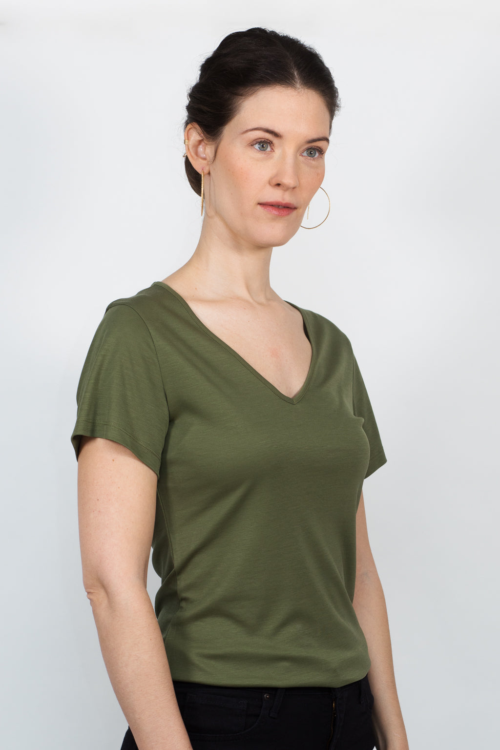 ADÈLE V-neck top, warm green