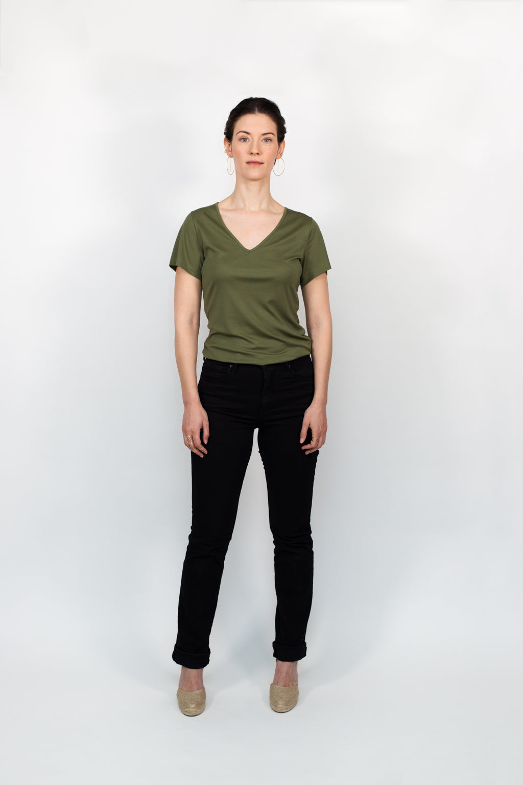 ADÈLE V-neck top, warm green