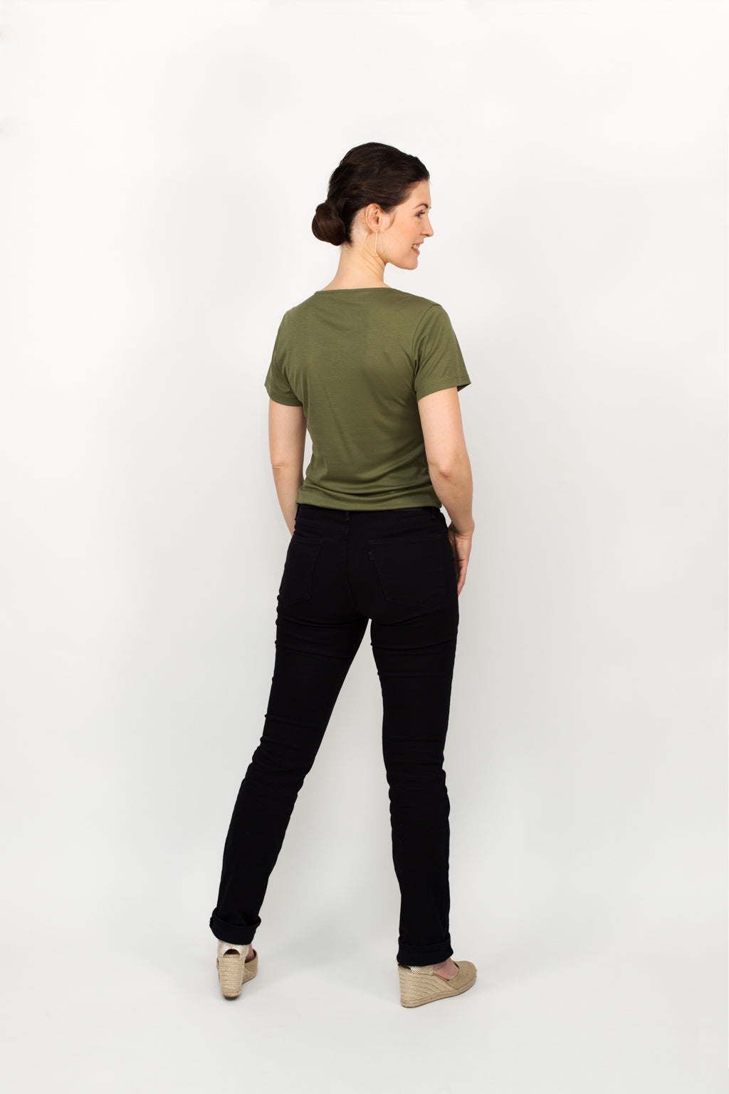 ADÈLE V-neck top, warm green