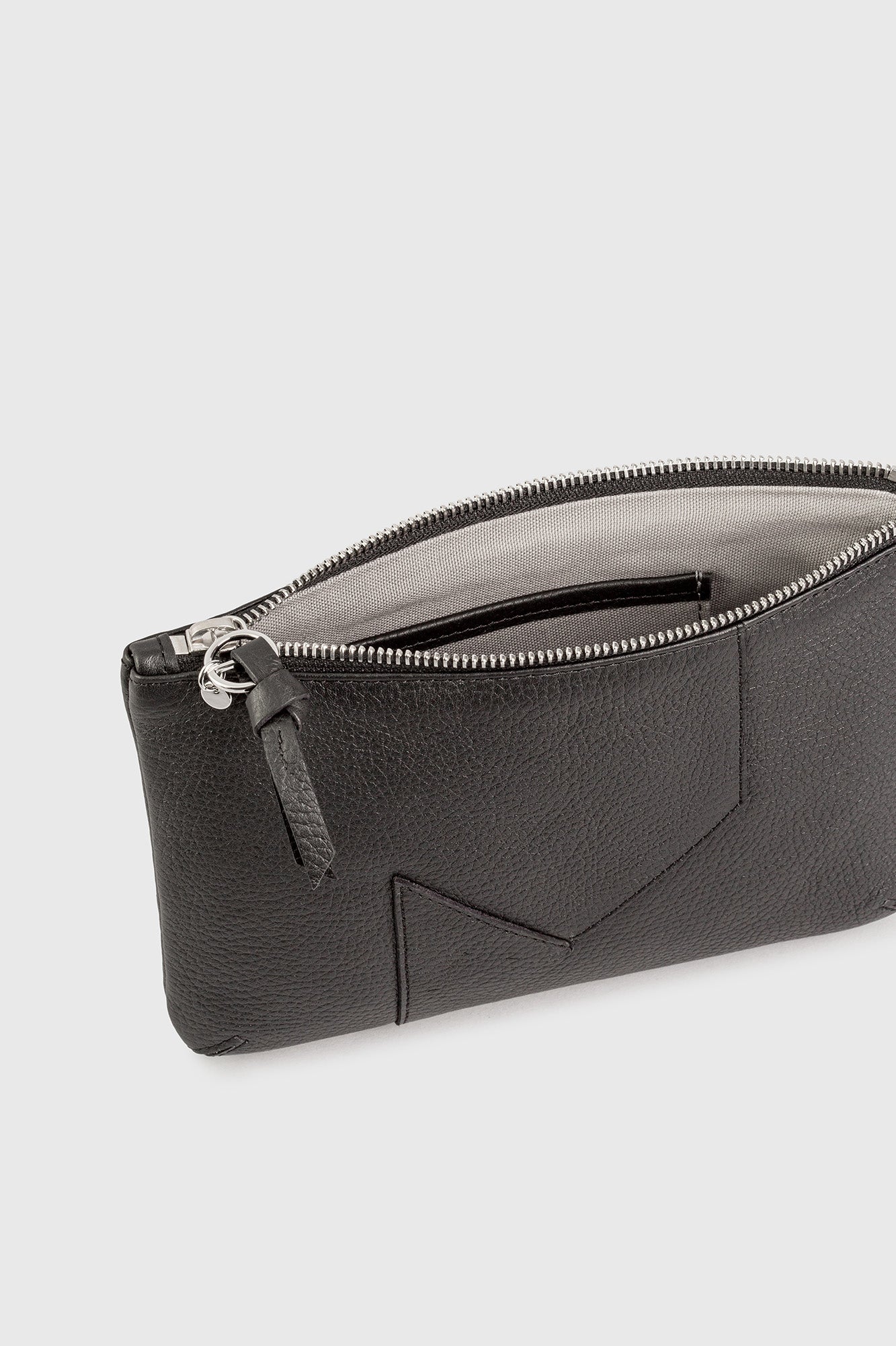 JL pouch leather - Caviar black